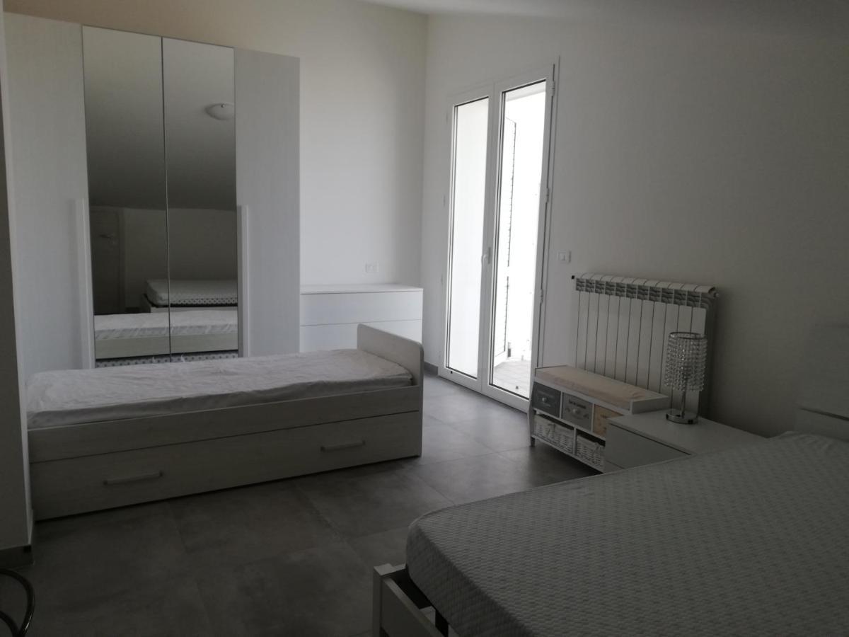 Attico Fronte Mare Appartement Martinsicuro Buitenkant foto