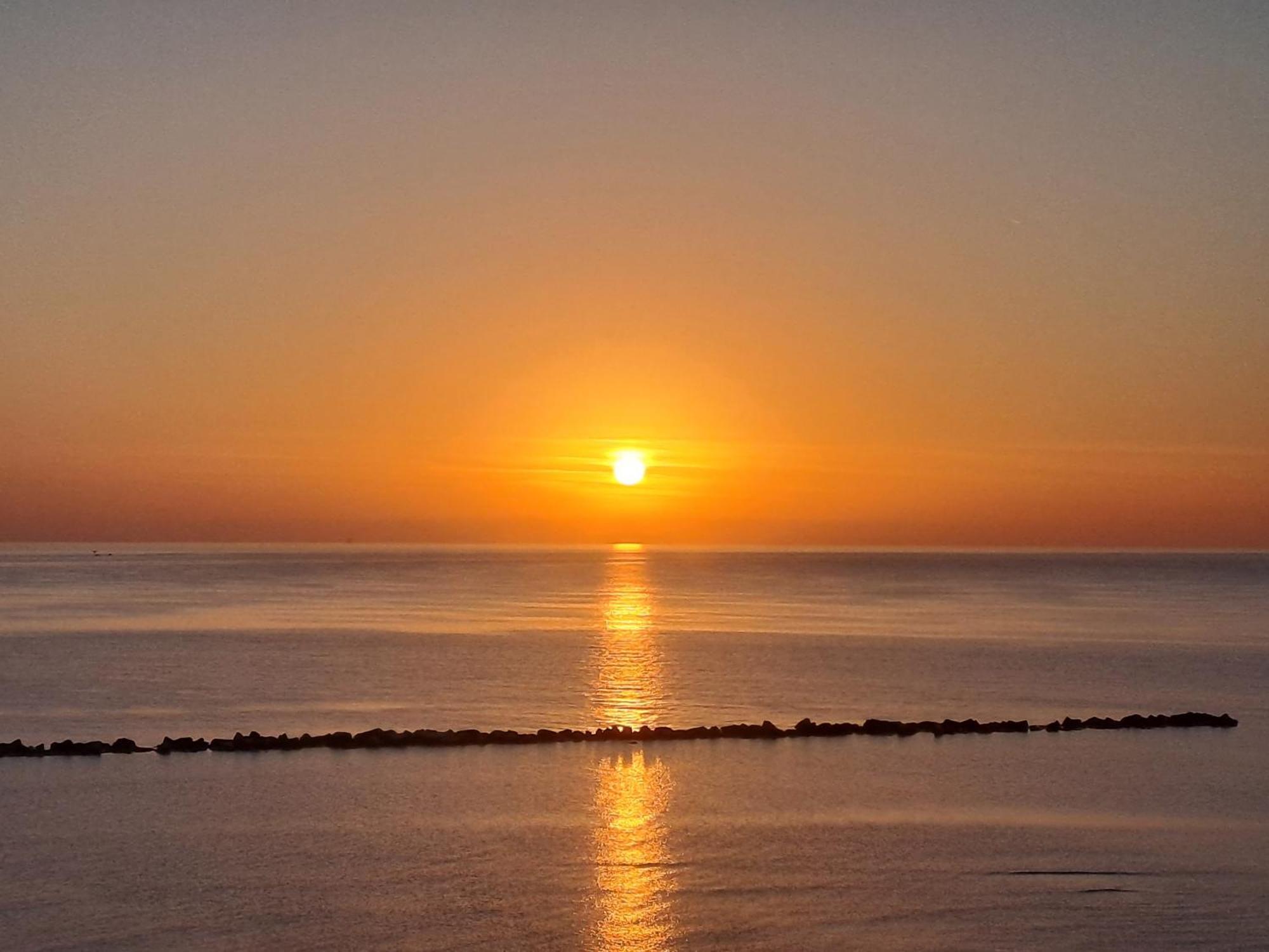 Attico Fronte Mare Appartement Martinsicuro Buitenkant foto