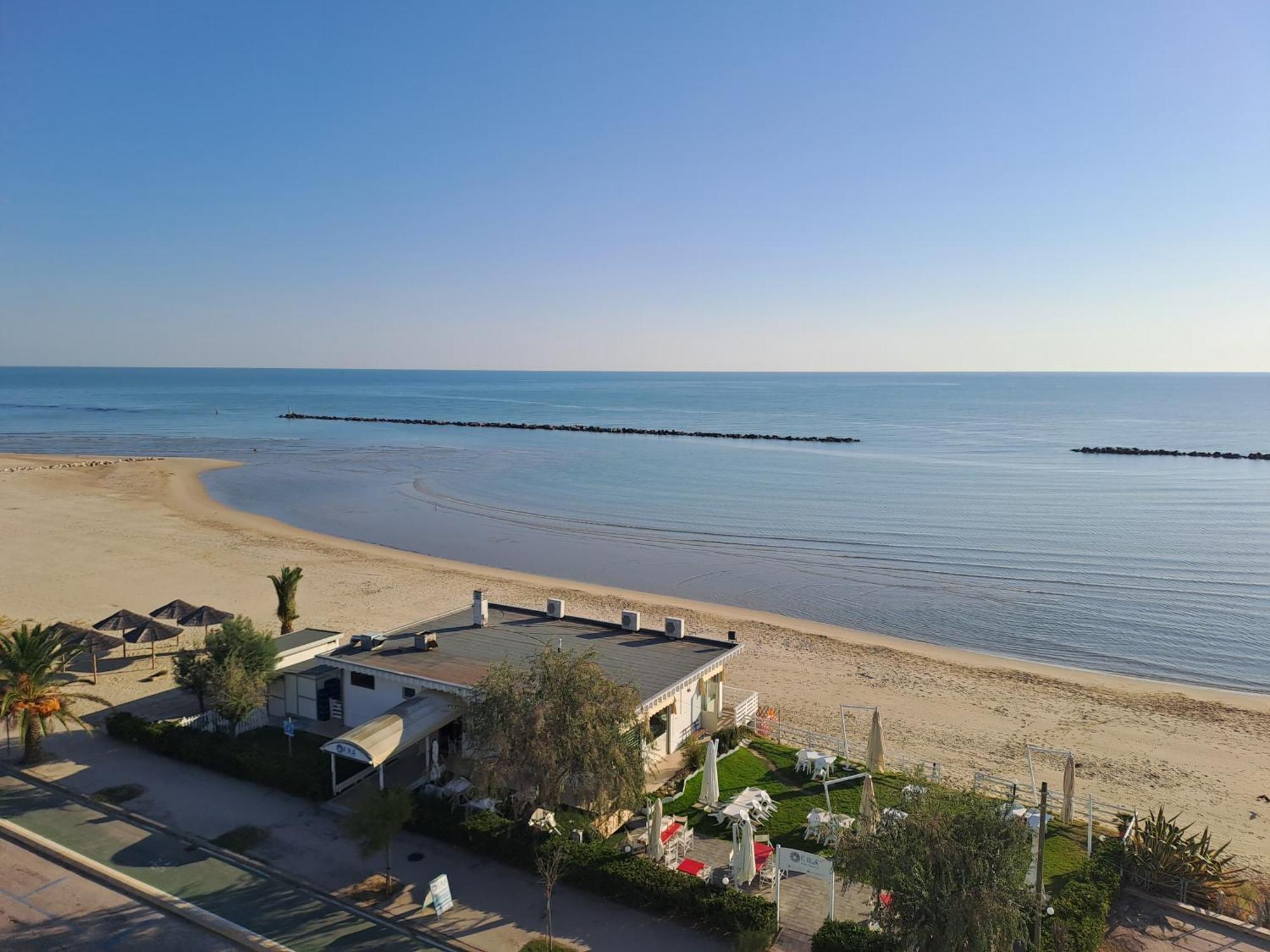 Attico Fronte Mare Appartement Martinsicuro Buitenkant foto